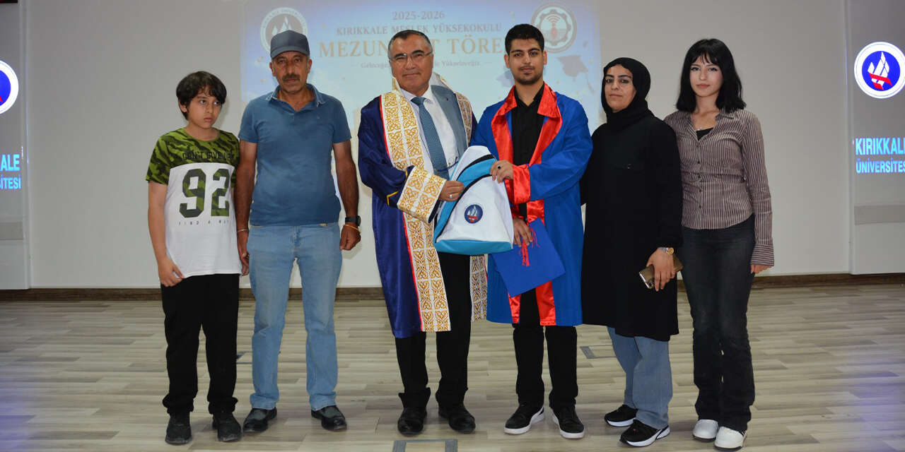 kirikkale-meslek-yuksek-okulunda-emek-ve-basari-mezuniyetle-taclandi-3