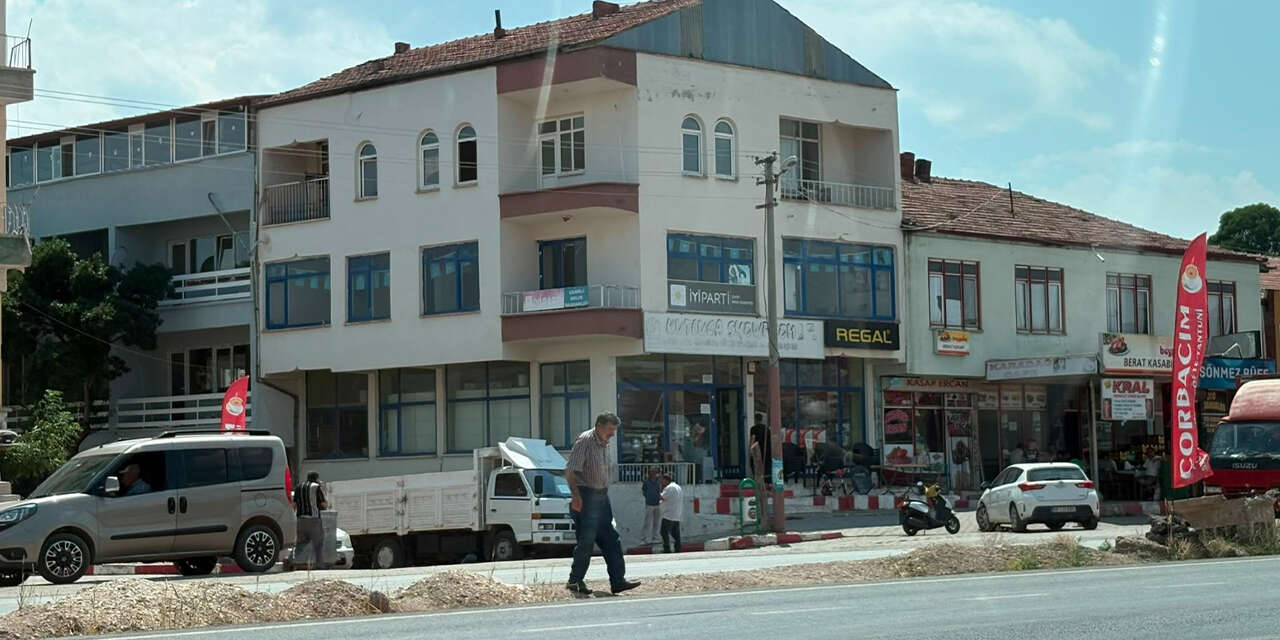 cerikli-kasabasinda-su-krizi-vatandaslar-isyan-ediyor-1