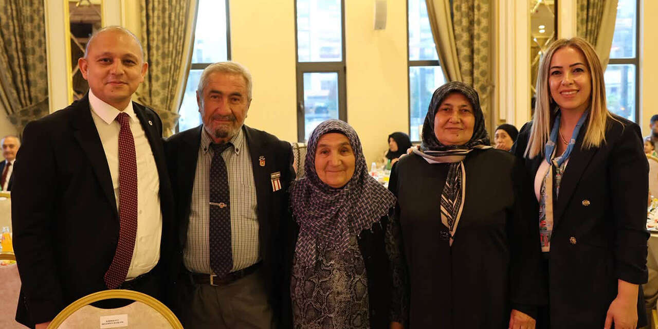sehit-ailelerinden-15-temmuz-bulusmasi-2