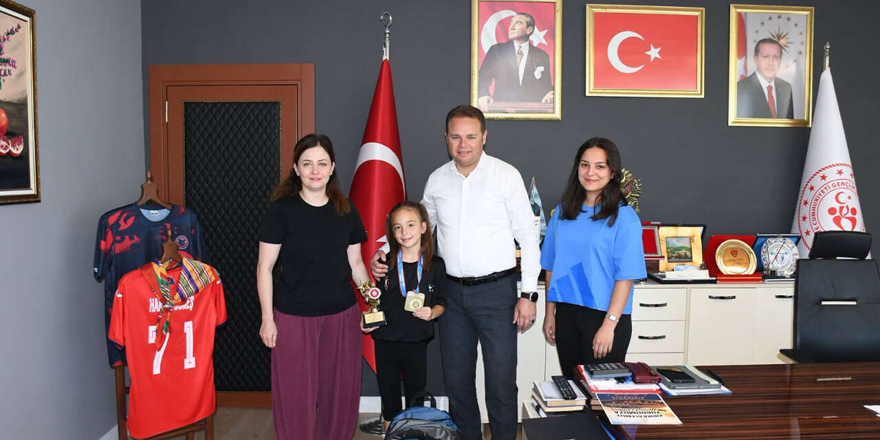 melek-su-ozcan1