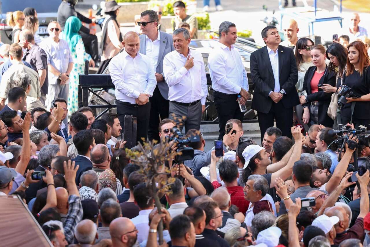 ahmet-onal-yeni-partiye-gecis-yapti