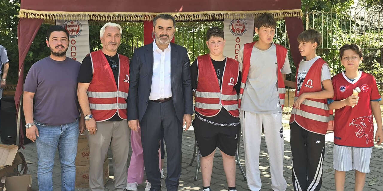 cocuklara-surpriz-ikramlar-buyuk-sevinc-yasatti-2