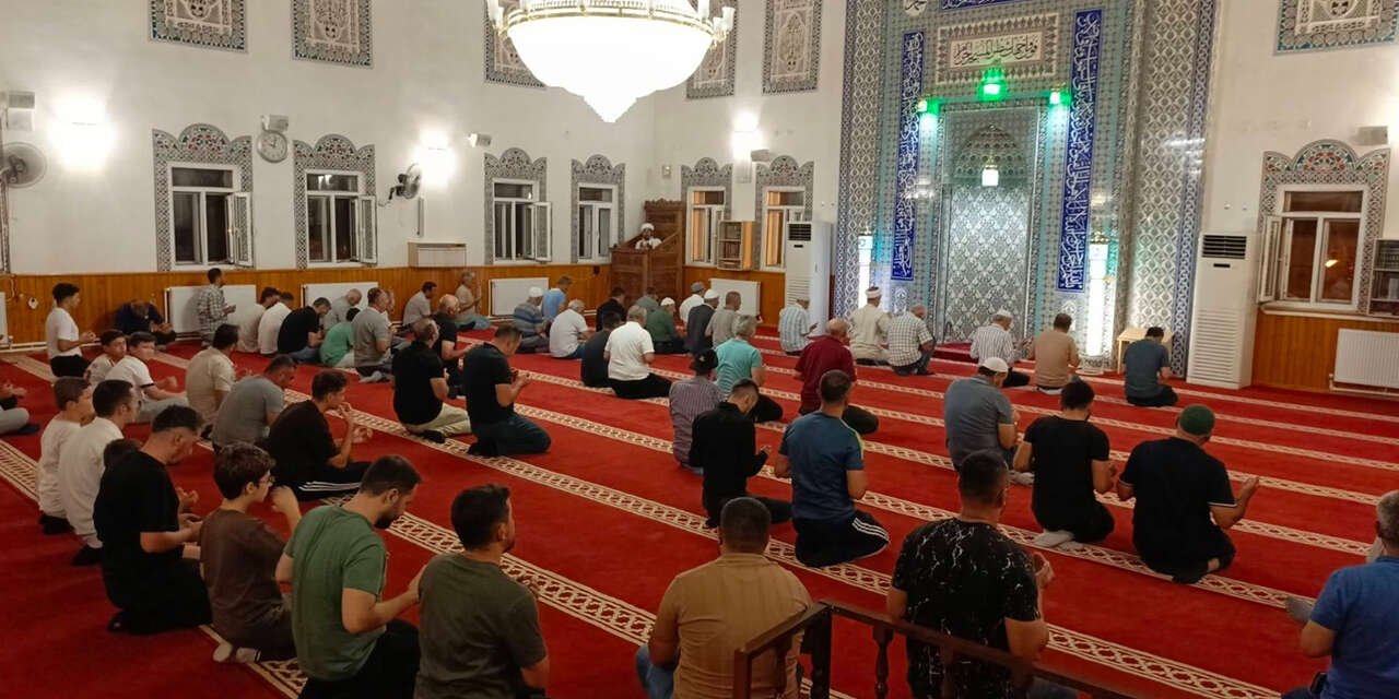 delicede-mevlid-i-nebi-coskusu-camilerde-dualar-ve-salavatlar-yukseldi-2