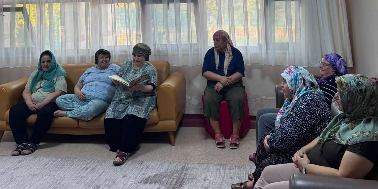 kirikkalede-ozel-gereksinimli-bireylerle-mevlid-kandili-programi-duzenlendi-3