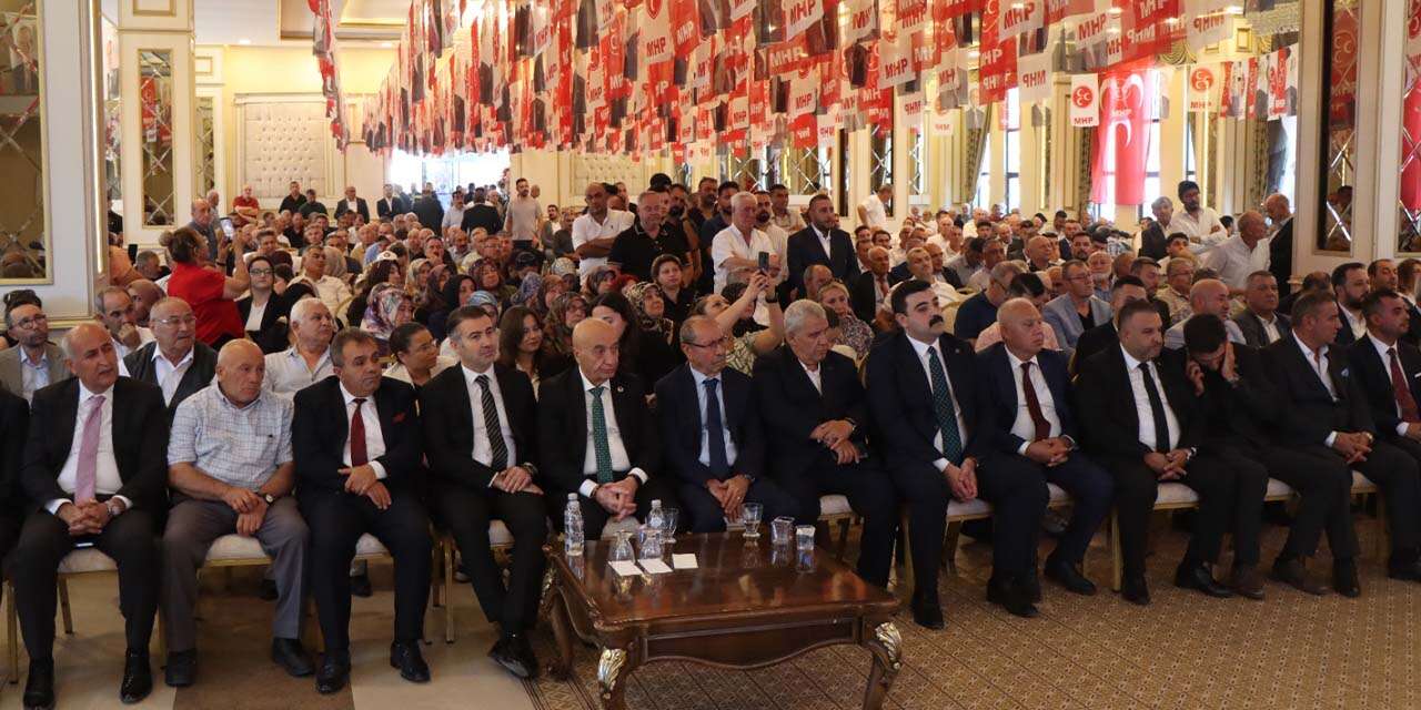 ozturkten-kongrede-birlik-ve-beraberlik-mesaji2