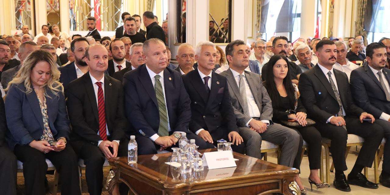 ozturkten-kongrede-birlik-ve-beraberlik-mesaji3