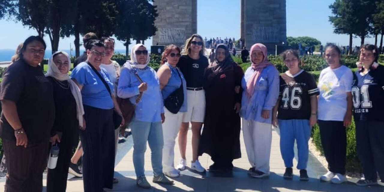 ozel-gereksinimli-bireylerin-gezisinde-duygu-dolu-anlar-3