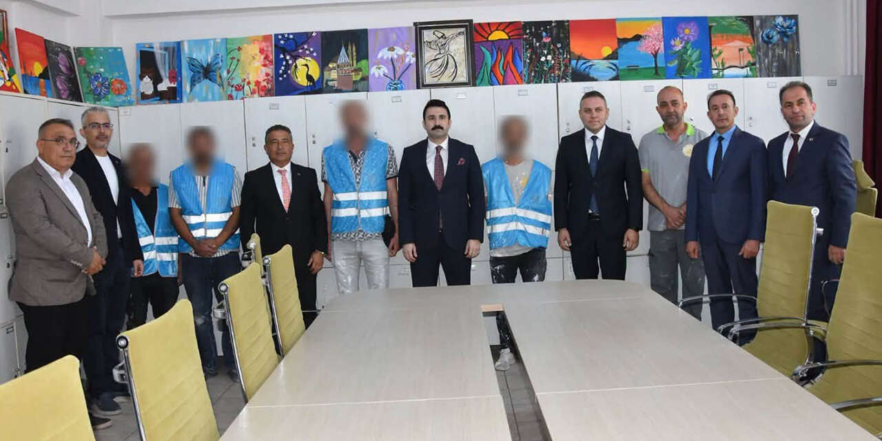 yukumluler-hem-meslek-ogrendi-hem-okullari-renklendirdi-3