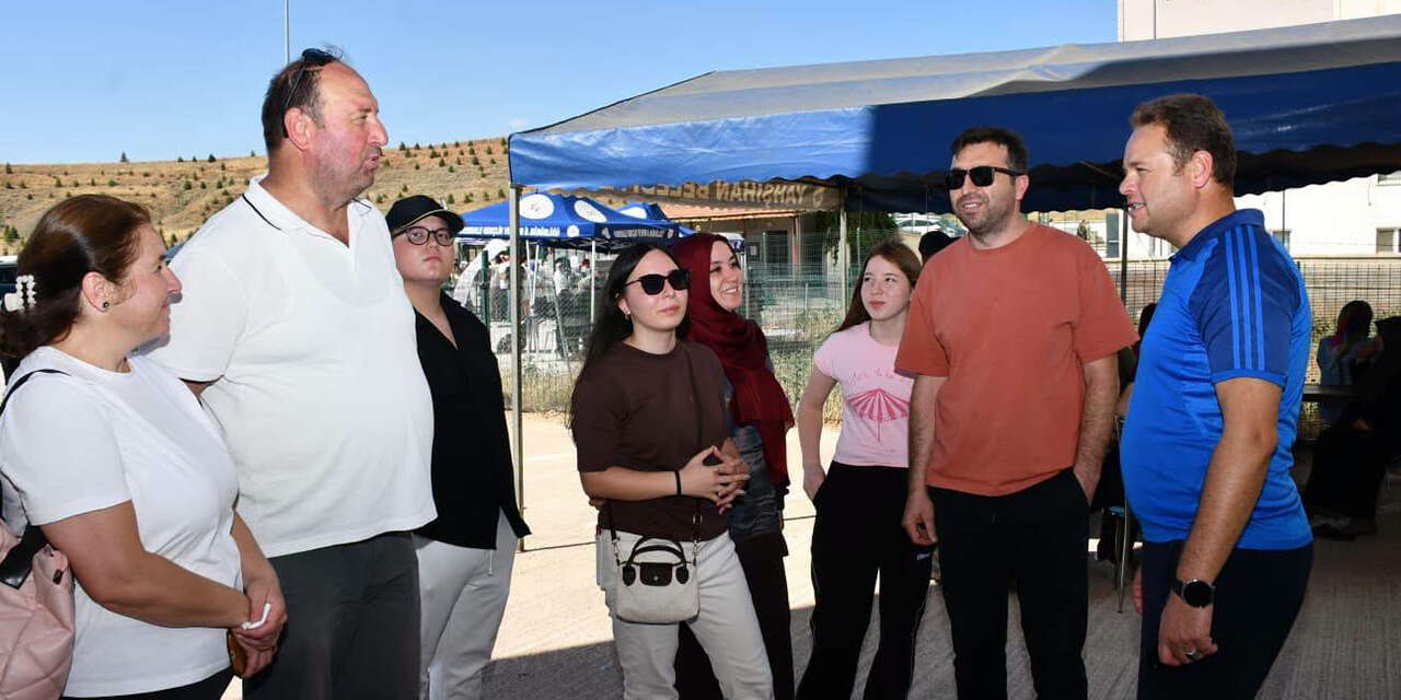 universiteli-ogrenciler-icin-heyecanli-gun-2