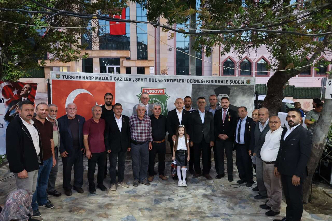 kahramanlik-turkuleri-kirikkalede-yankilandi-gaziler-gunune-ozel-program
