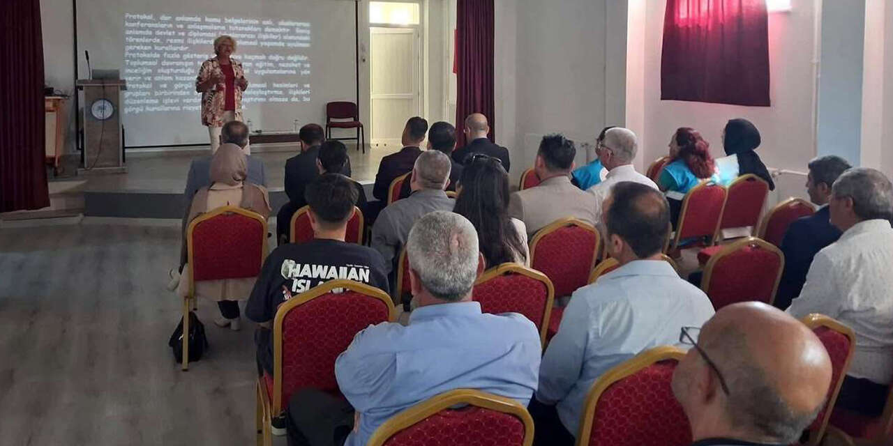 bahsilida-kurum-amirleri-bu-programda-bulustu-kamu-personeline-ozel-egitim2