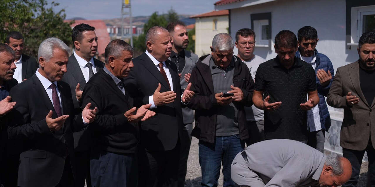 halil-ozturkten-ahili-koyune-anlamli-hizmet-3