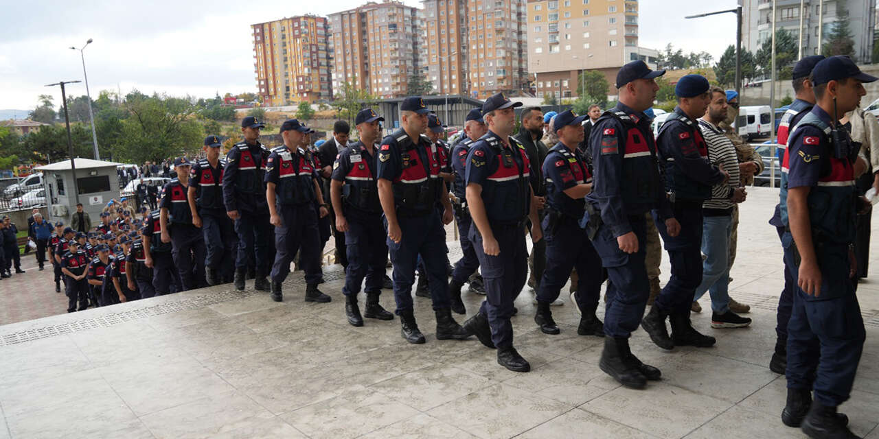 yahsihan-yolsuzluk-sorusturmasinda-35-kisi-hakim-karsisinda-3