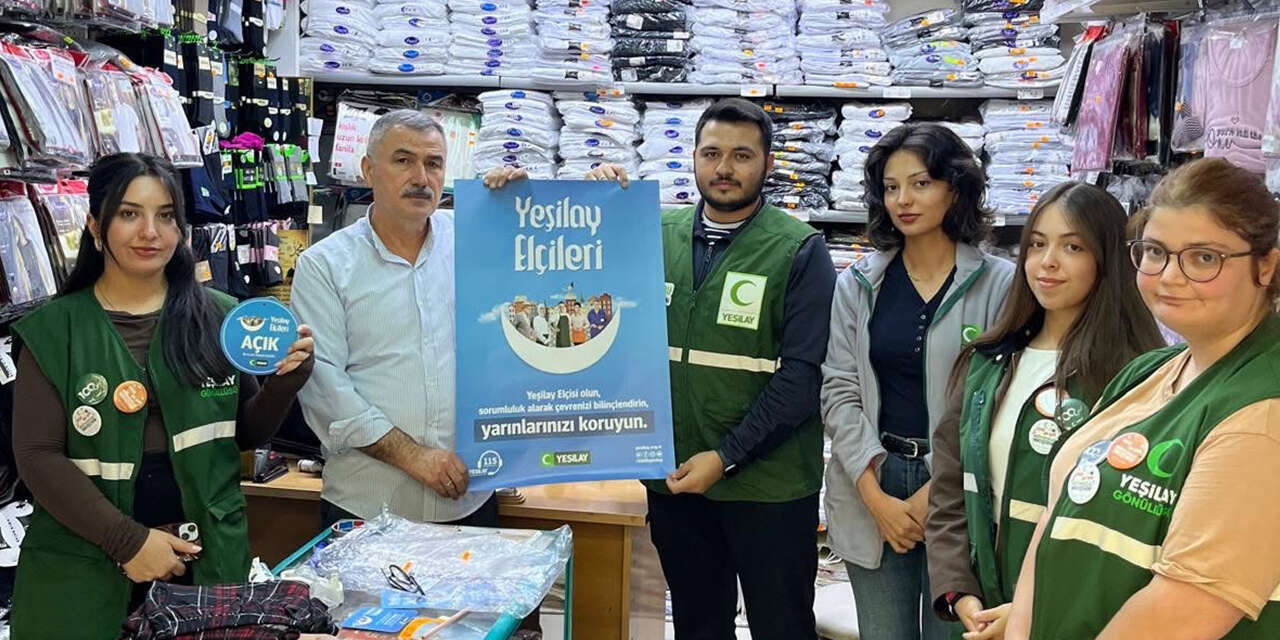 yesilay-kirikkalede-kapi-kapi-geziyor-esnafa-bagimlilikla-mucadele-cagrisi