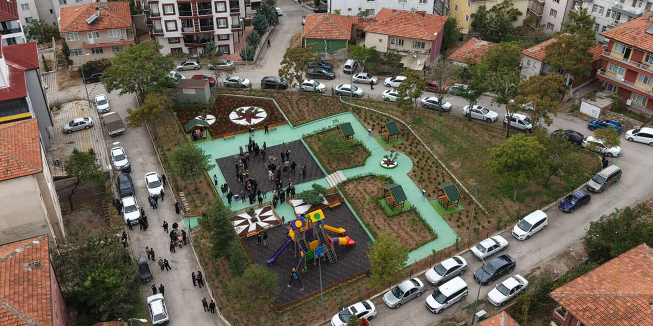 ogretmen-riza-elitok-parki-torenle-hizmete-acildi-3