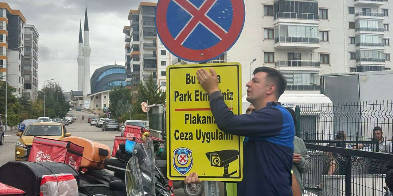 yahsihanda-trafik-duzeni-icin-yeni-onlem-park-yasagi-levhalari-yerlestirildi