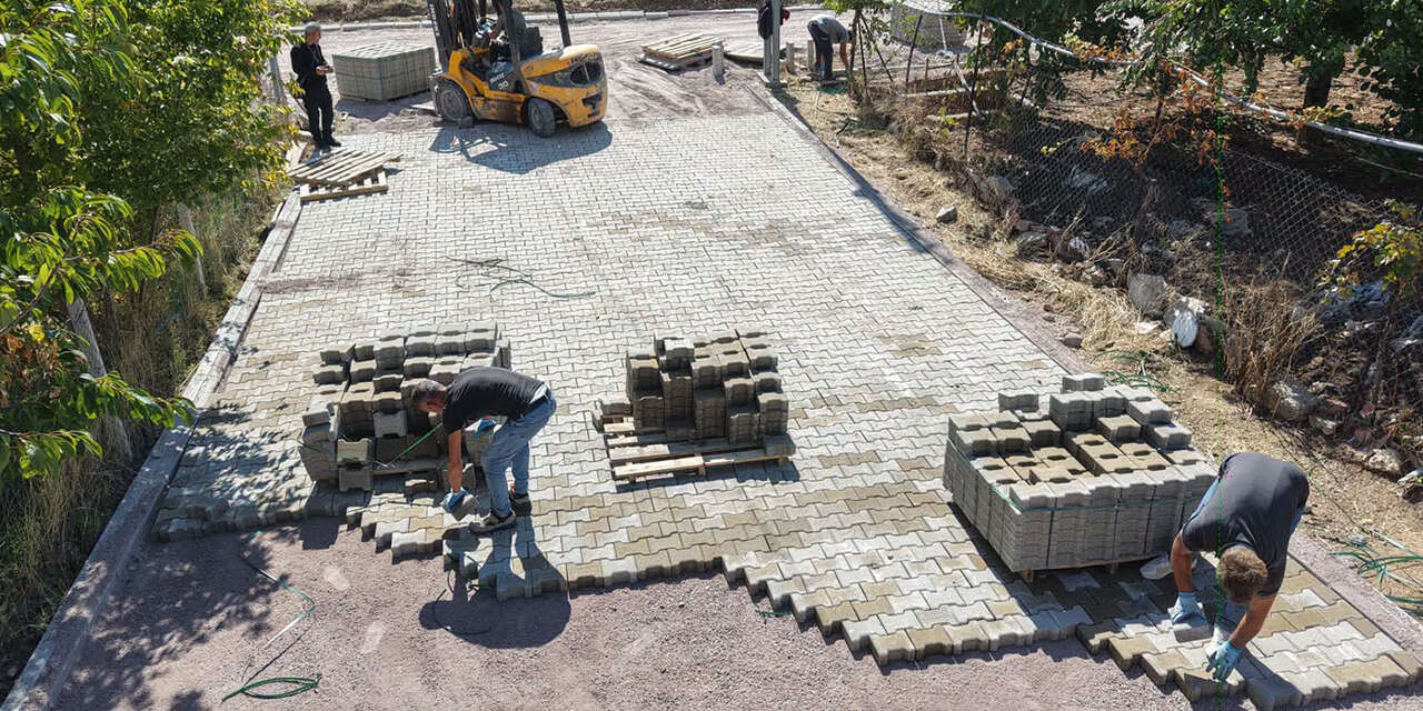 kirikkalede-iki-mahallede-yol-mesaisi-belediye-ekipleri-sahada-2