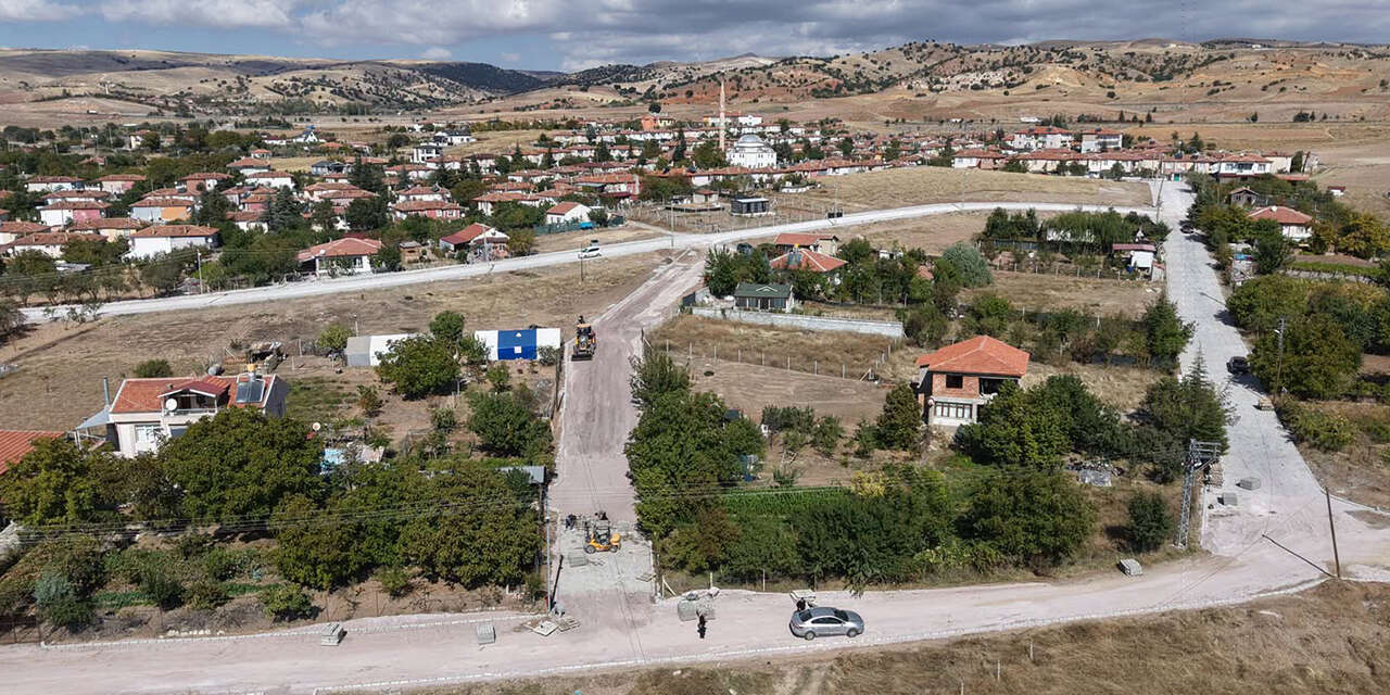 kirikkalede-iki-mahallede-yol-mesaisi-belediye-ekipleri-sahada-3