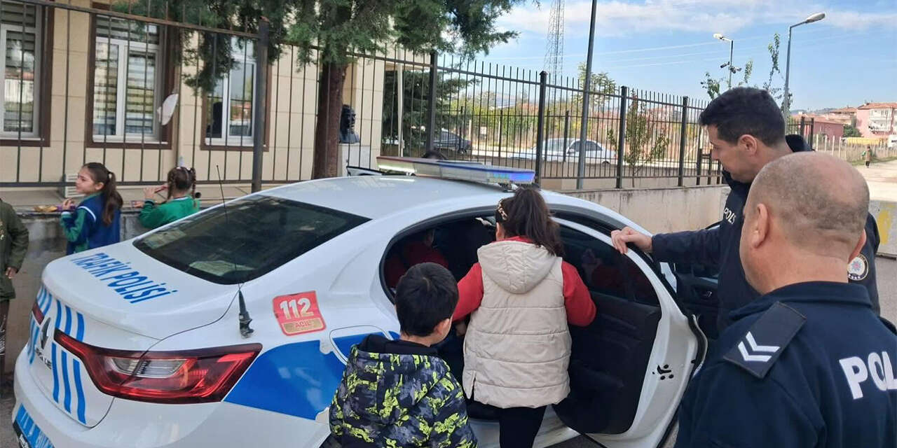 bahsilida-polisligi-yakindan-tanidilar-ogrencilere-ogretici-ziyaret