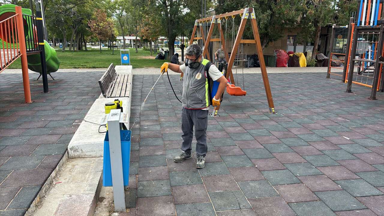 sivrisineklere-karsi-onlem-ekipler-bu-alanlari-ilacliyor