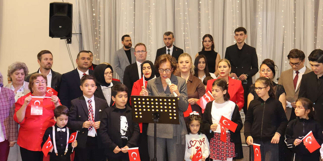 turku-siir-ve-zeybekle-cumhuriyet-kutlamasi-2